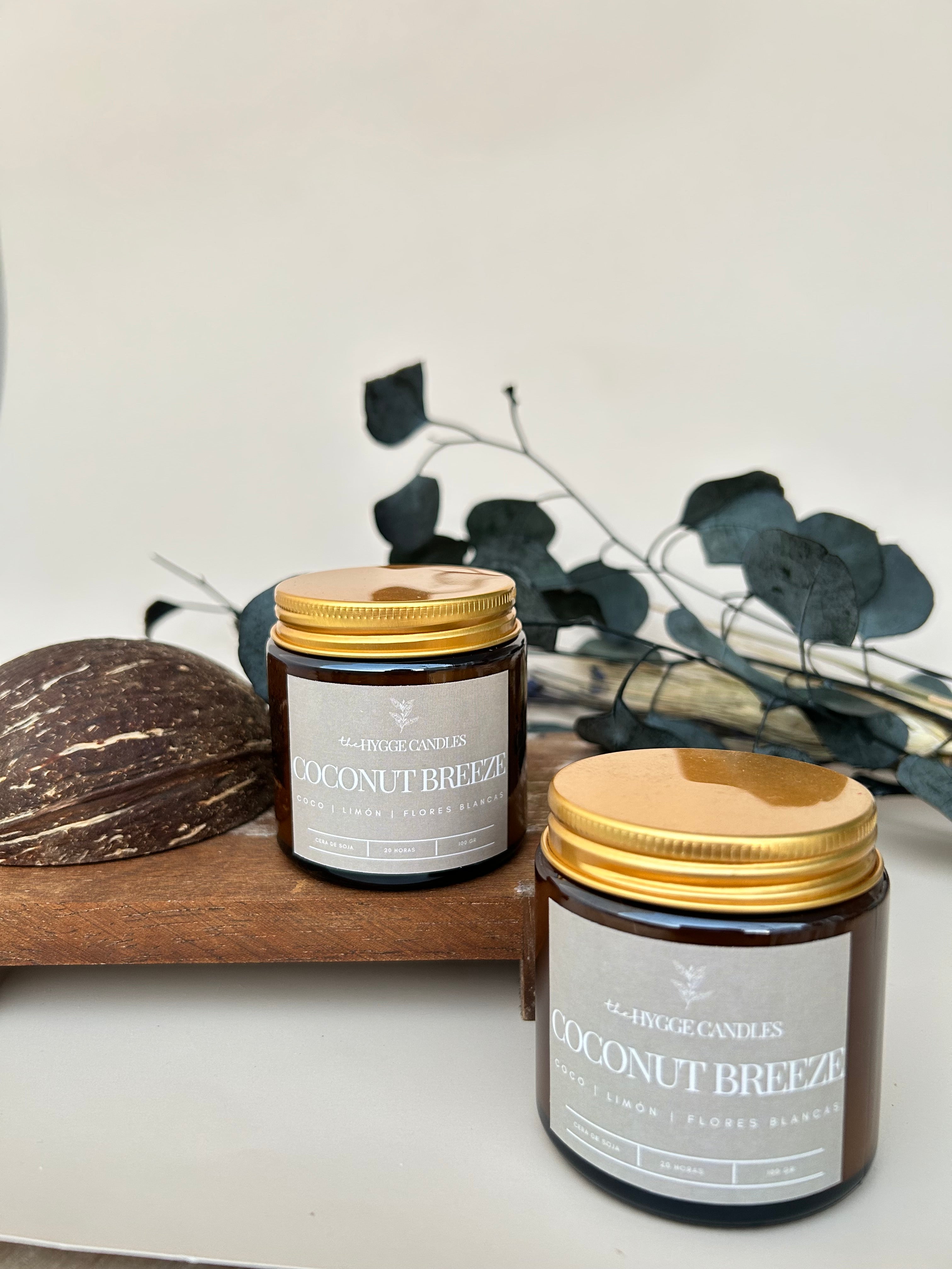 Coconut Breeze - Vela aromática (peq.) The Hygge Candles