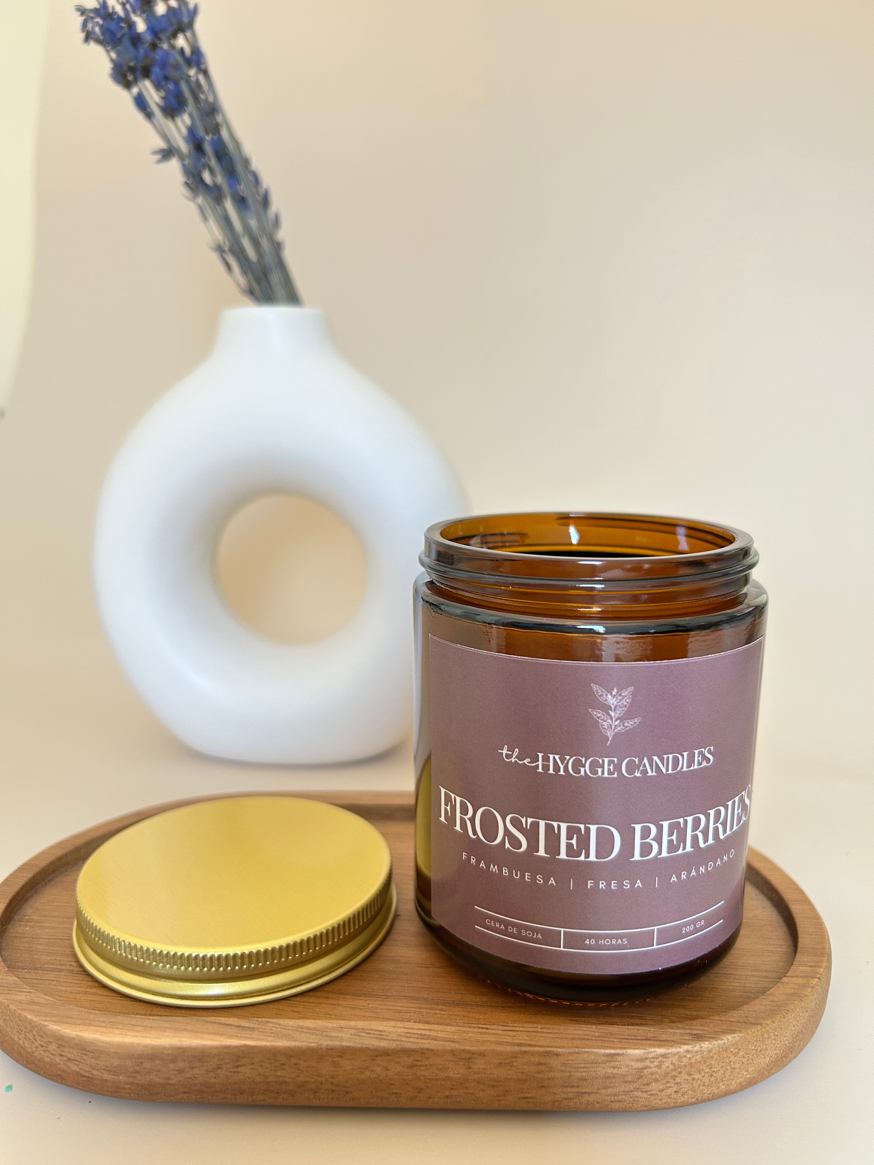 FROSTED BERRIES - Vela aromática The Hygge Candles