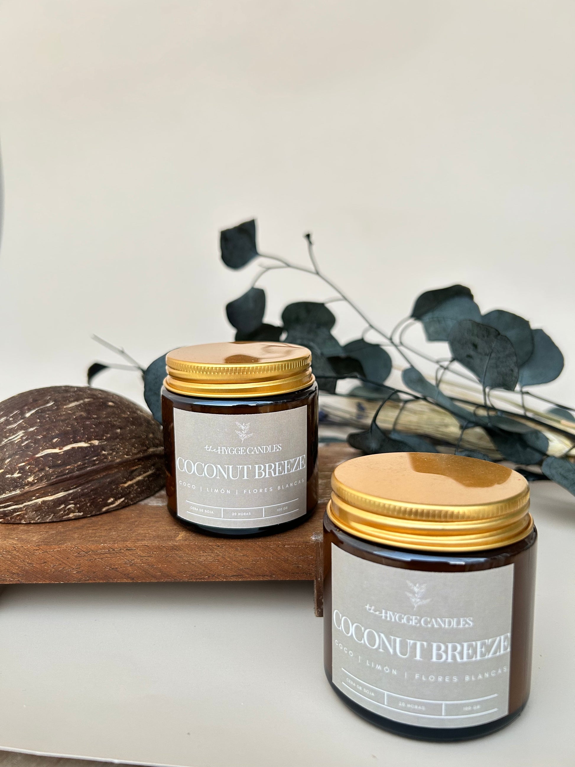 Coconut Breeze - Vela aromática (peq.) The Hygge Candles